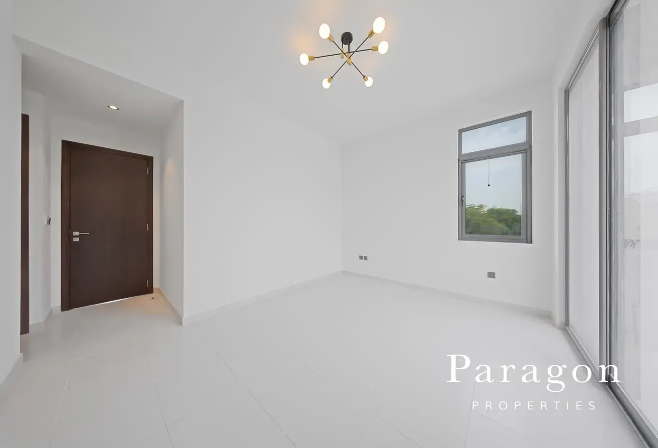 Renovated | Large Corner Unit | Vacant