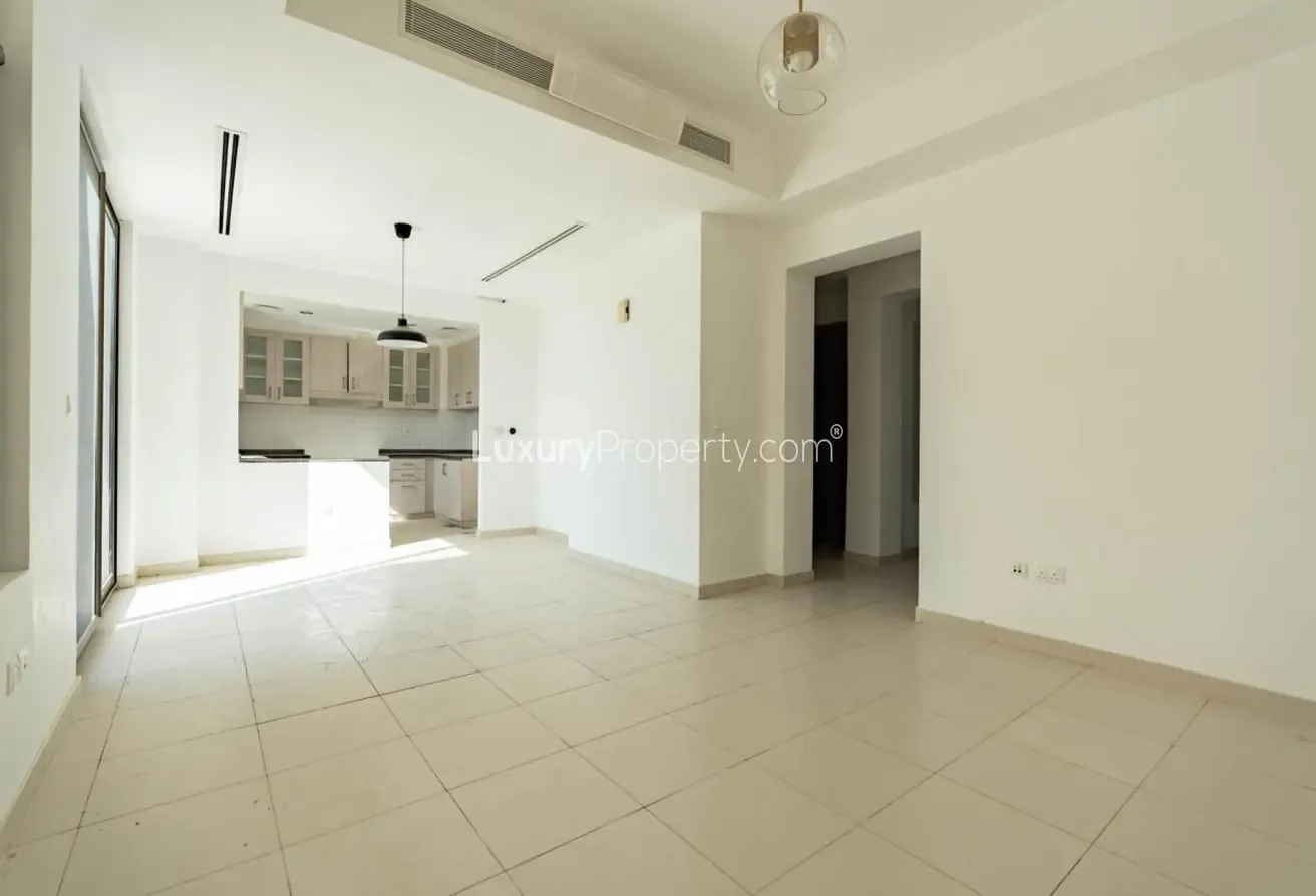Single Row | Spacious | Vacant on Transfer