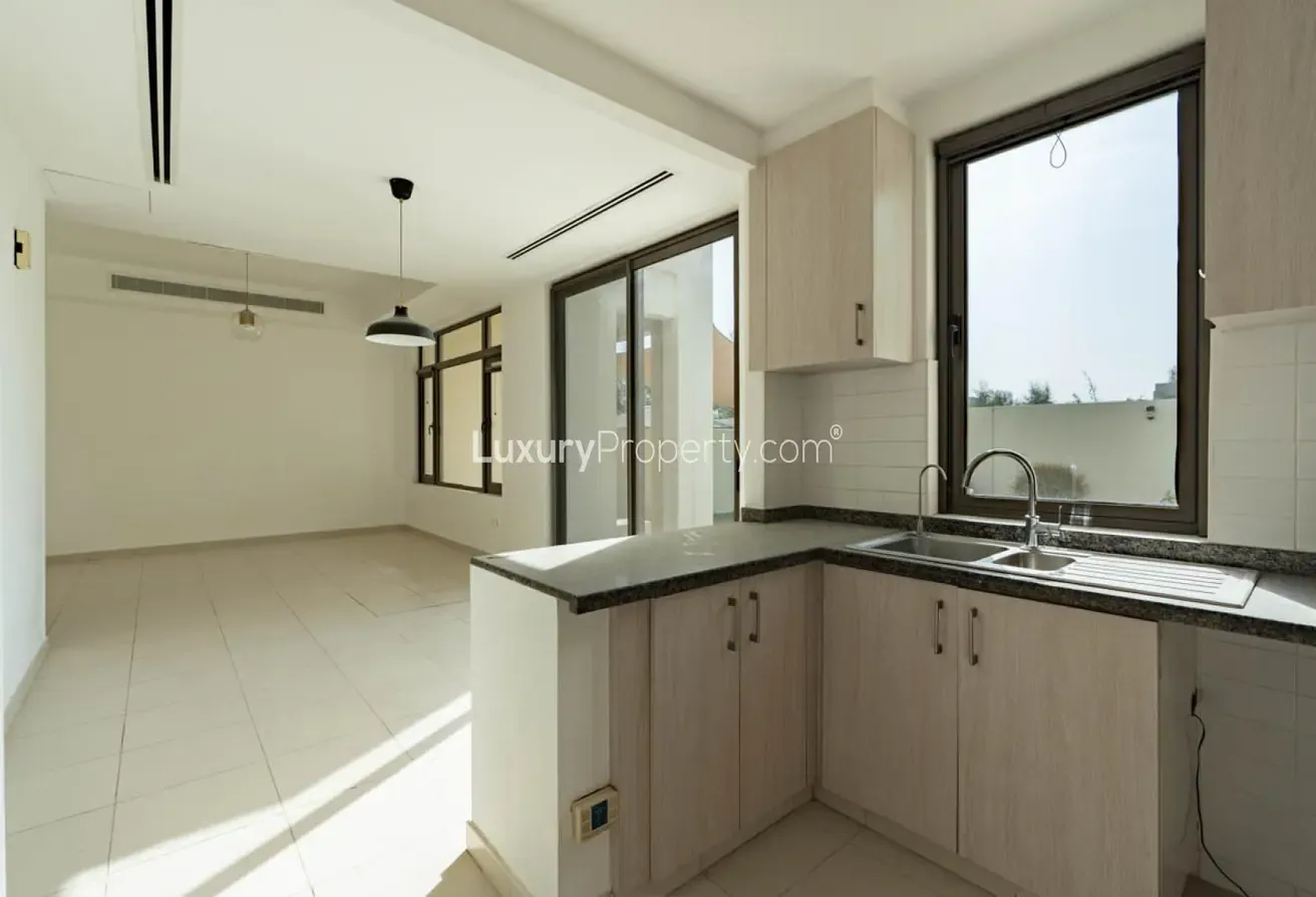 Single Row | Spacious | Vacant on Transfer