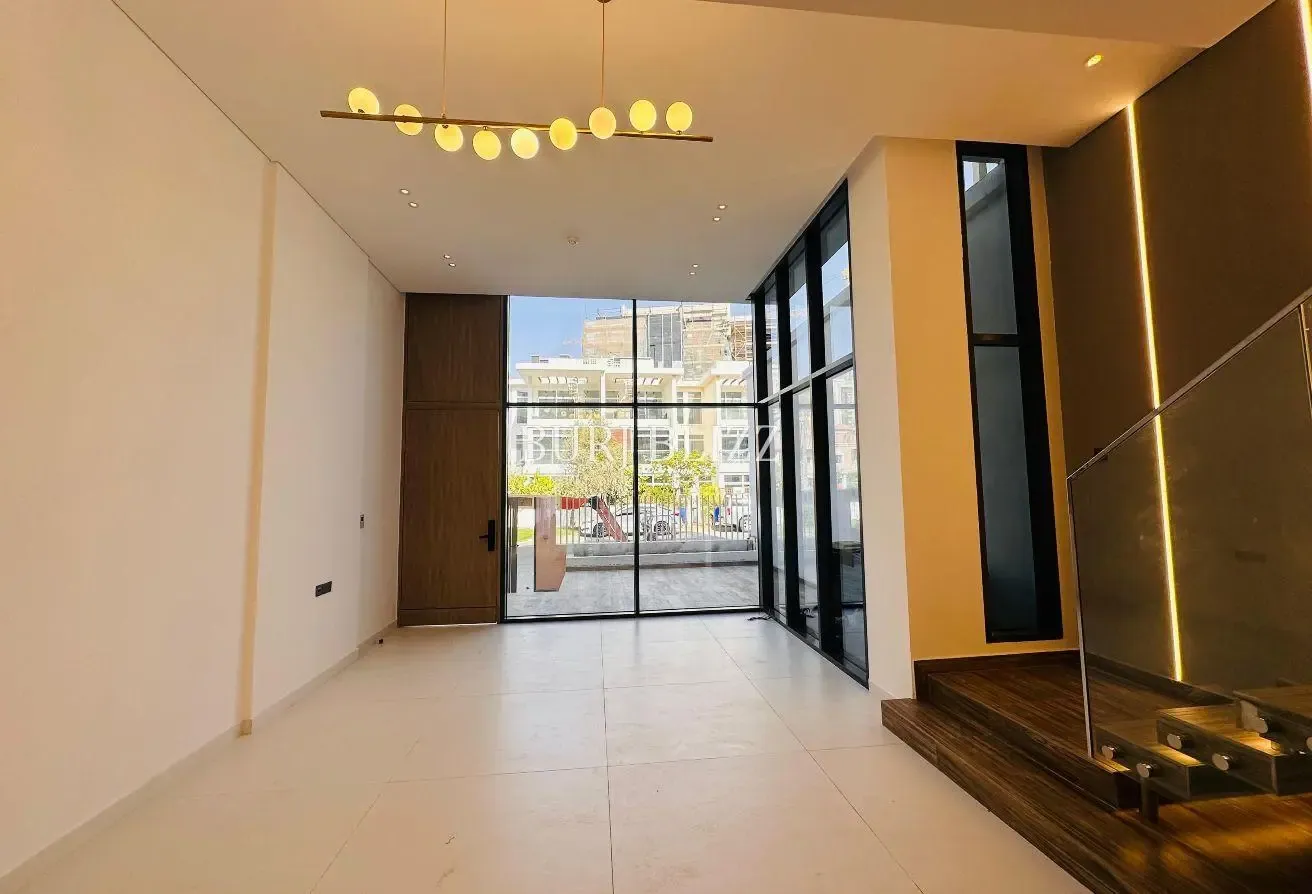 Prime Investment | 4BHK+Maid | Private Elevator
