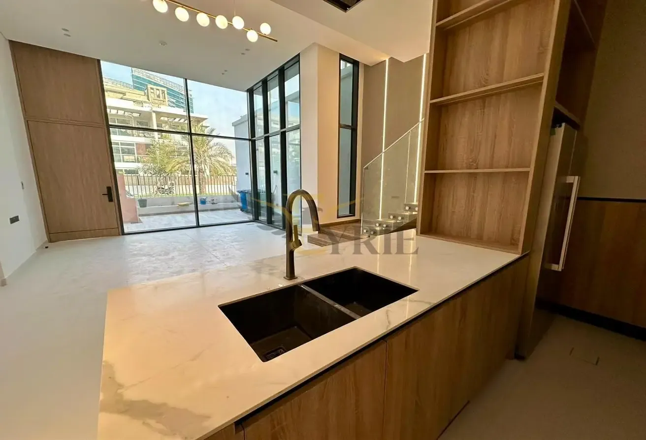 Luxury 4BR+Maid | Pvt Pool & Lift