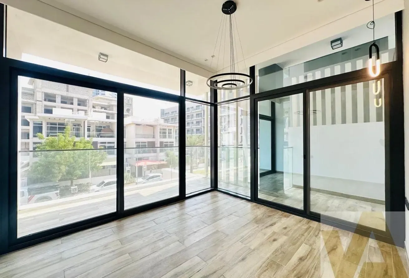 Amazing | Private Elivator | With pool