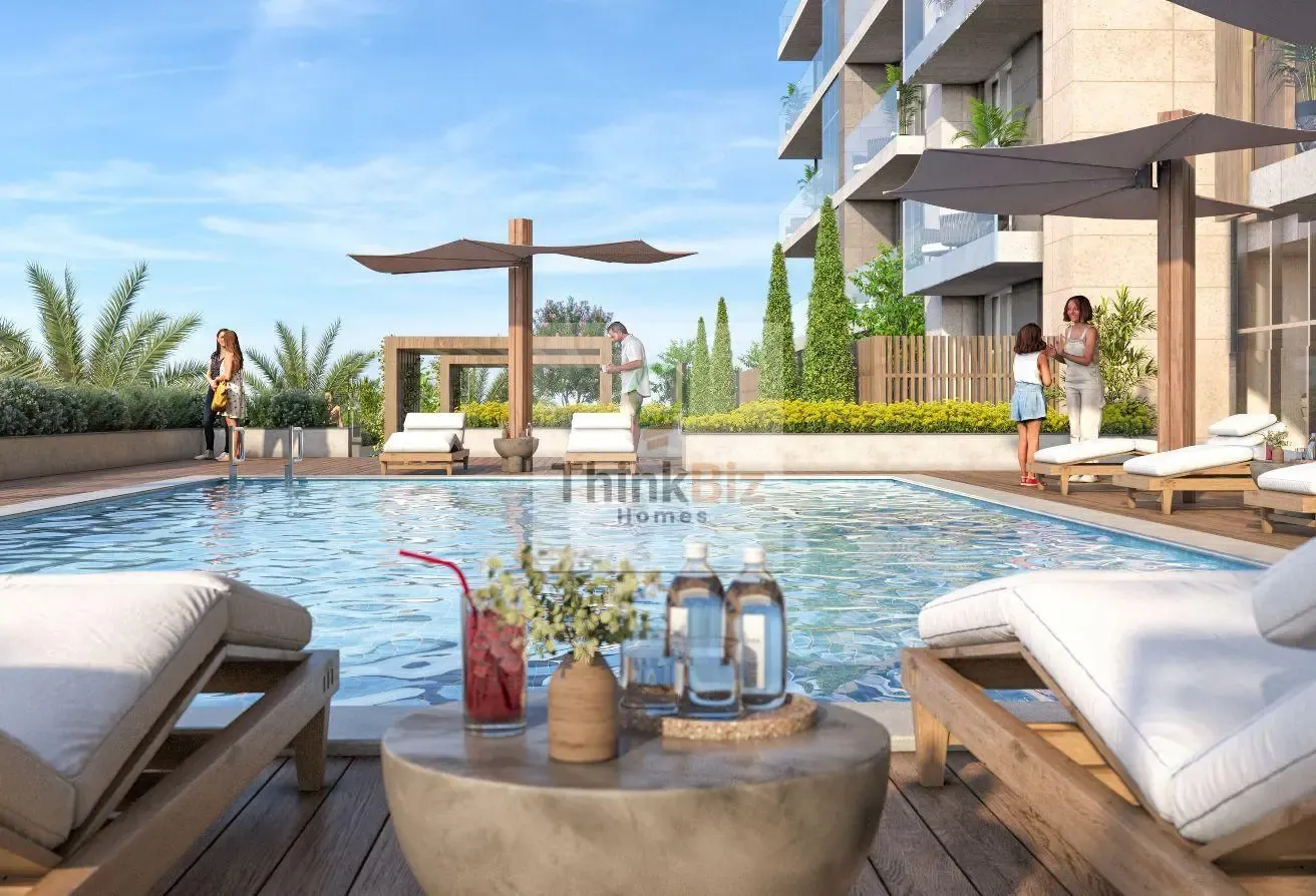 Huge Terrace| Pool View| 40% Discount if 100% DP