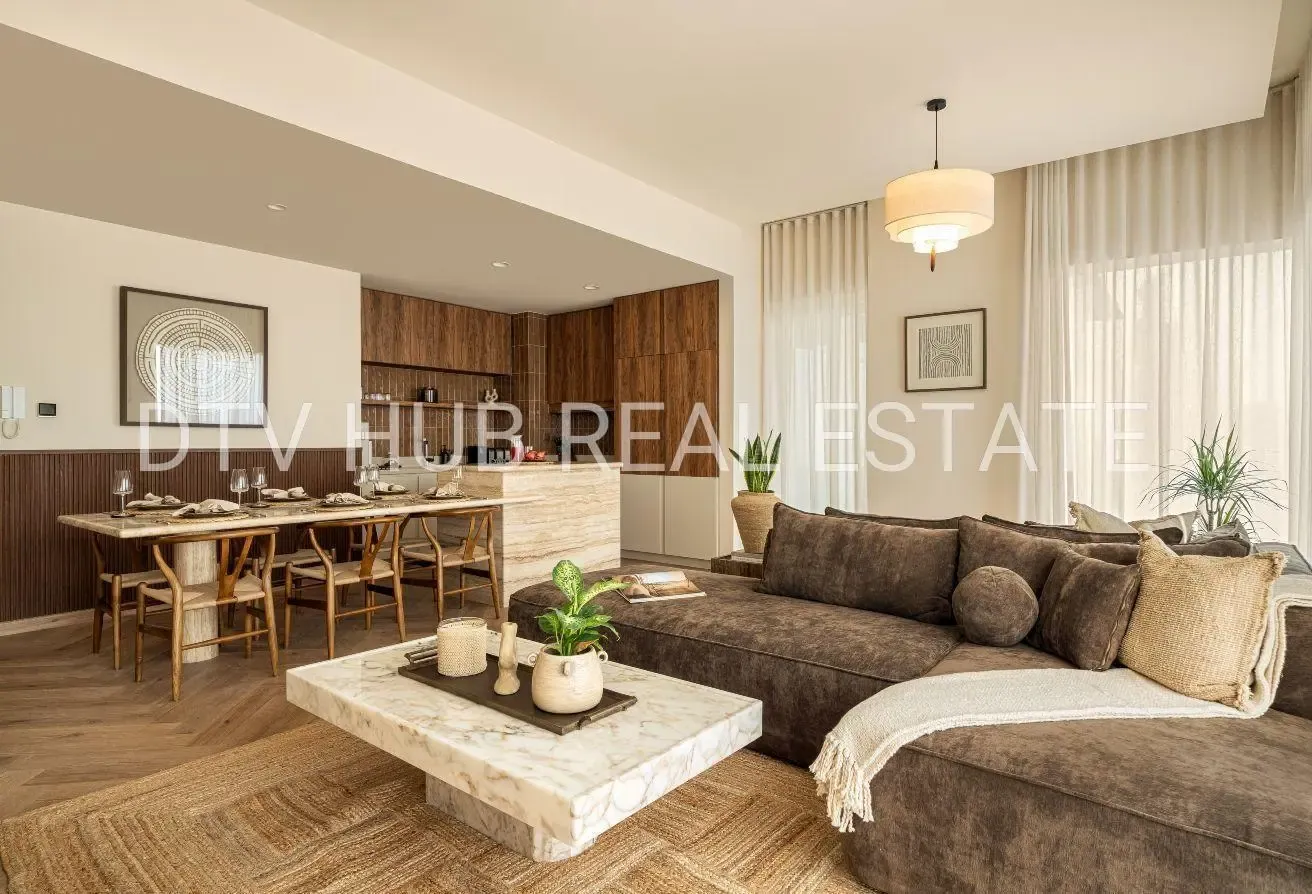 Canal View | Private Jaccuzzi | High Floor