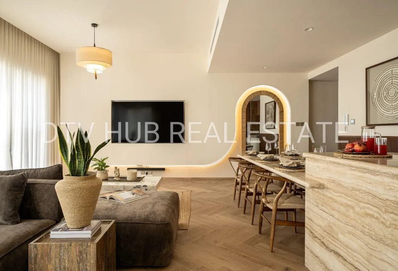 Canal View | Private Jaccuzzi | High Floor