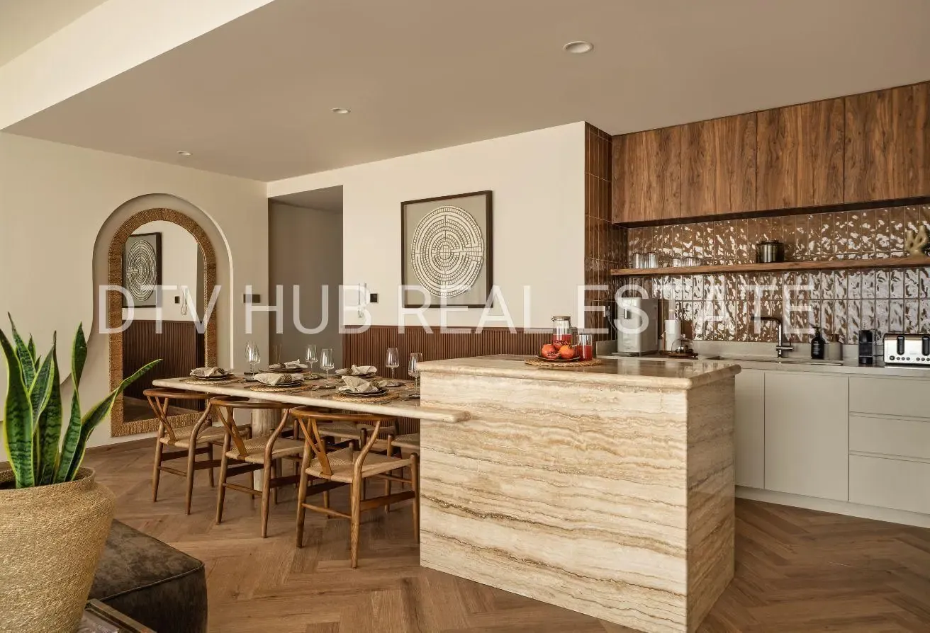 Canal View | Private Jaccuzzi | High Floor