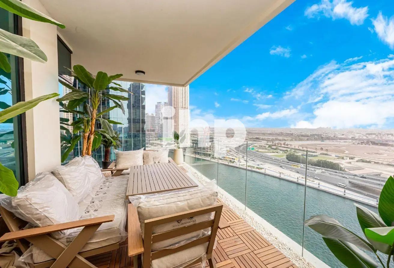Stylish full Canal-View | Modern Upgrades |Vacant