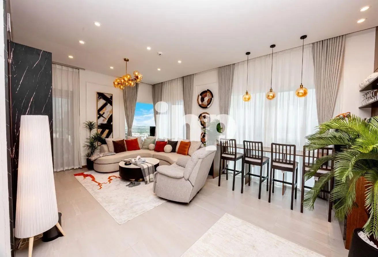 Stylish full Canal-View | Modern Upgrades |Vacant