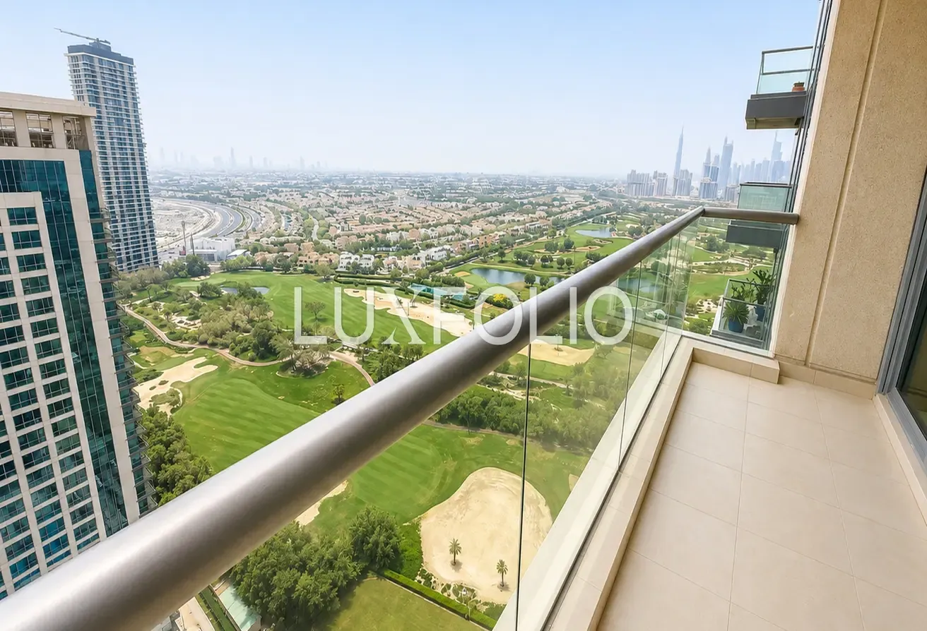 1 Bed | Golf and Lake views | Vacant now