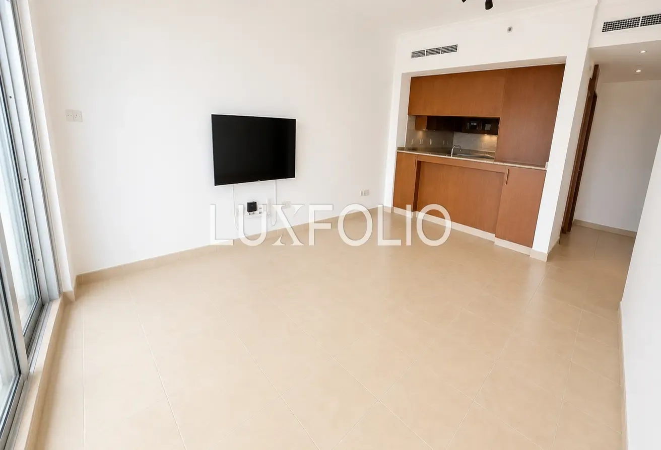 1 Bed | Golf and Lake views | Vacant now