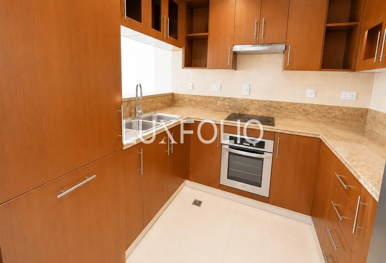 1 Bed | Golf and Lake views | Vacant now