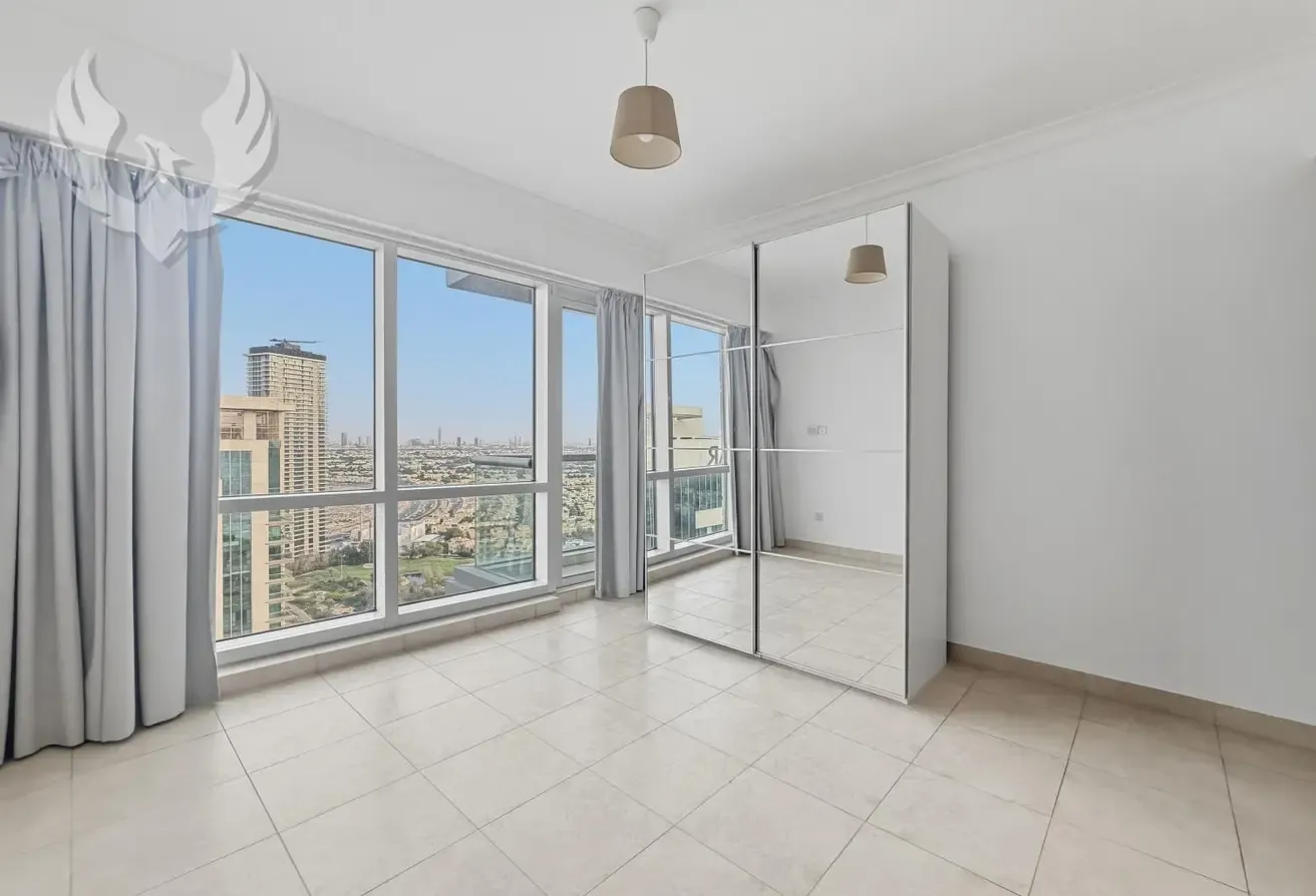 Vacant | High Floor | Golf and Pool View