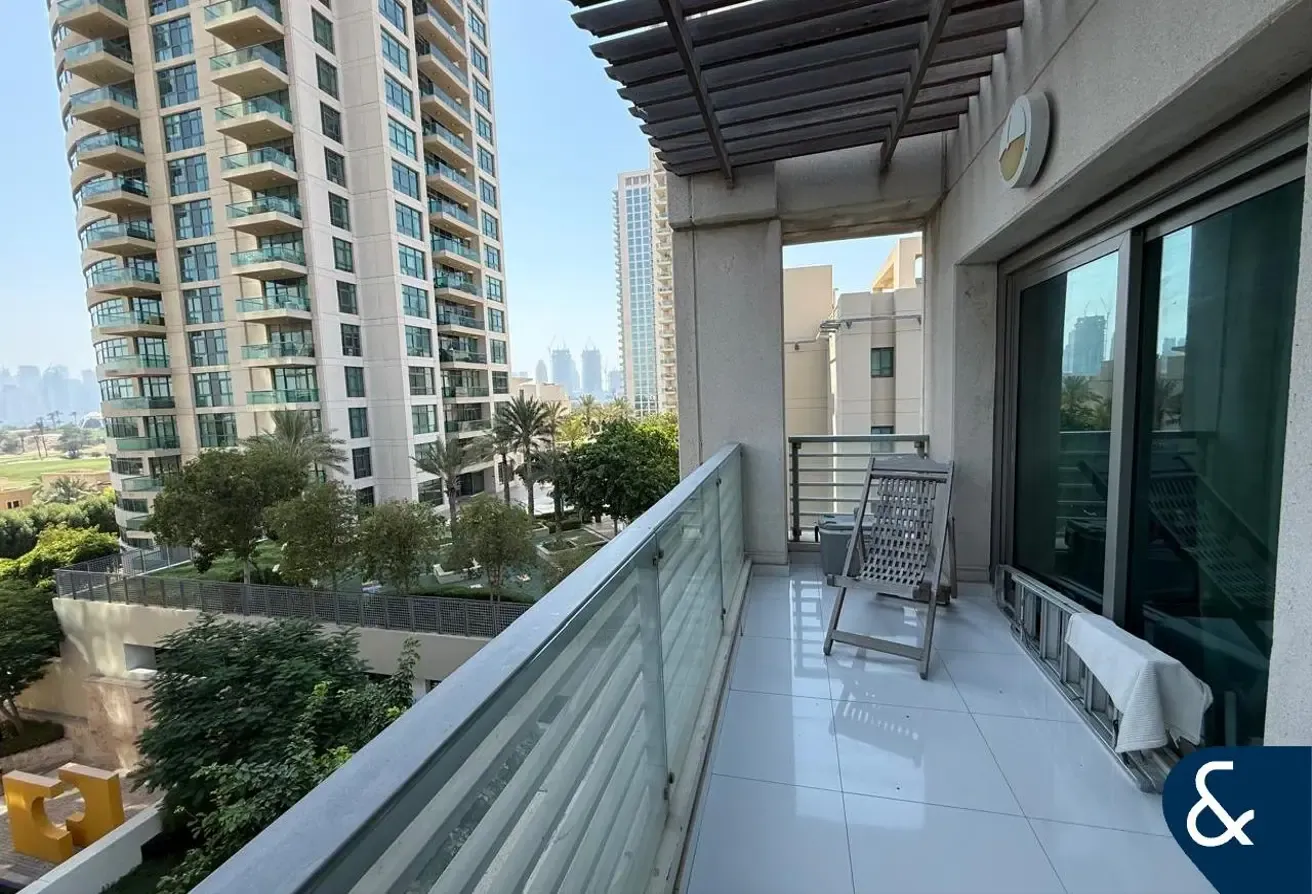 Upgraded | Two Room | Canal Views | Duplex