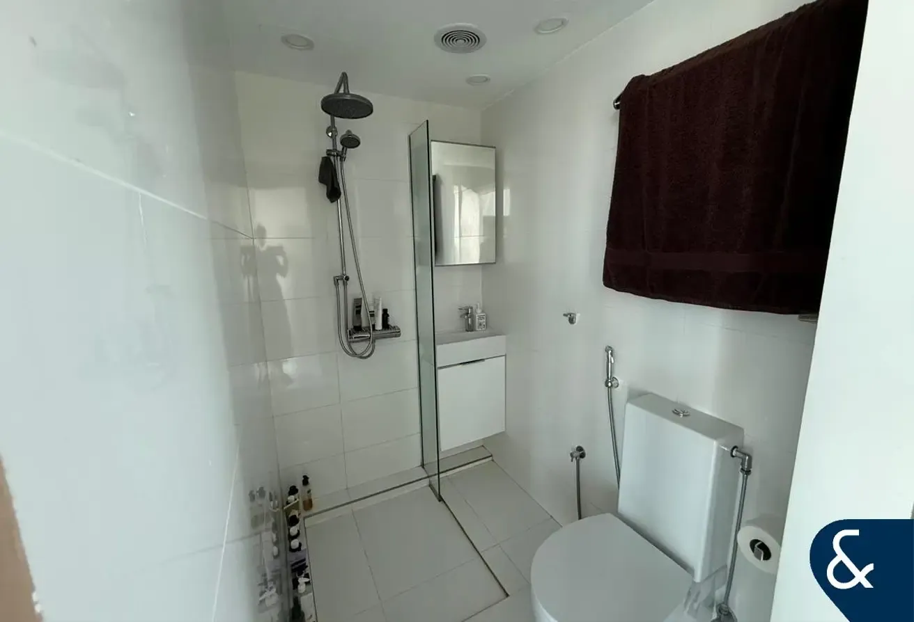 Upgraded | Two Room | Canal Views | Duplex
