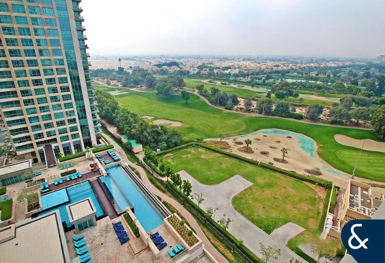 1 Bedroom | Golf course views | High floor