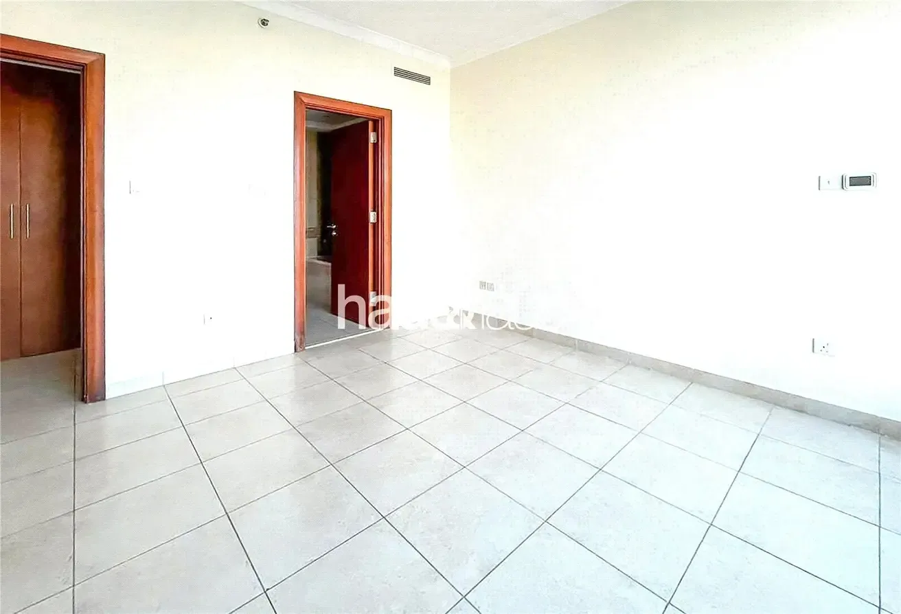 Vacant Now | Cash Owned | Mid Floor