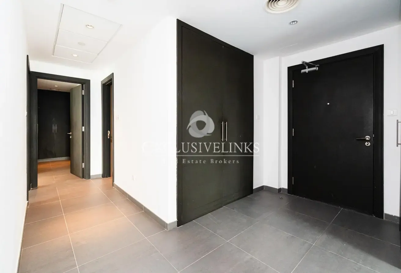 Vacant | 2 Parking | Golf Course View