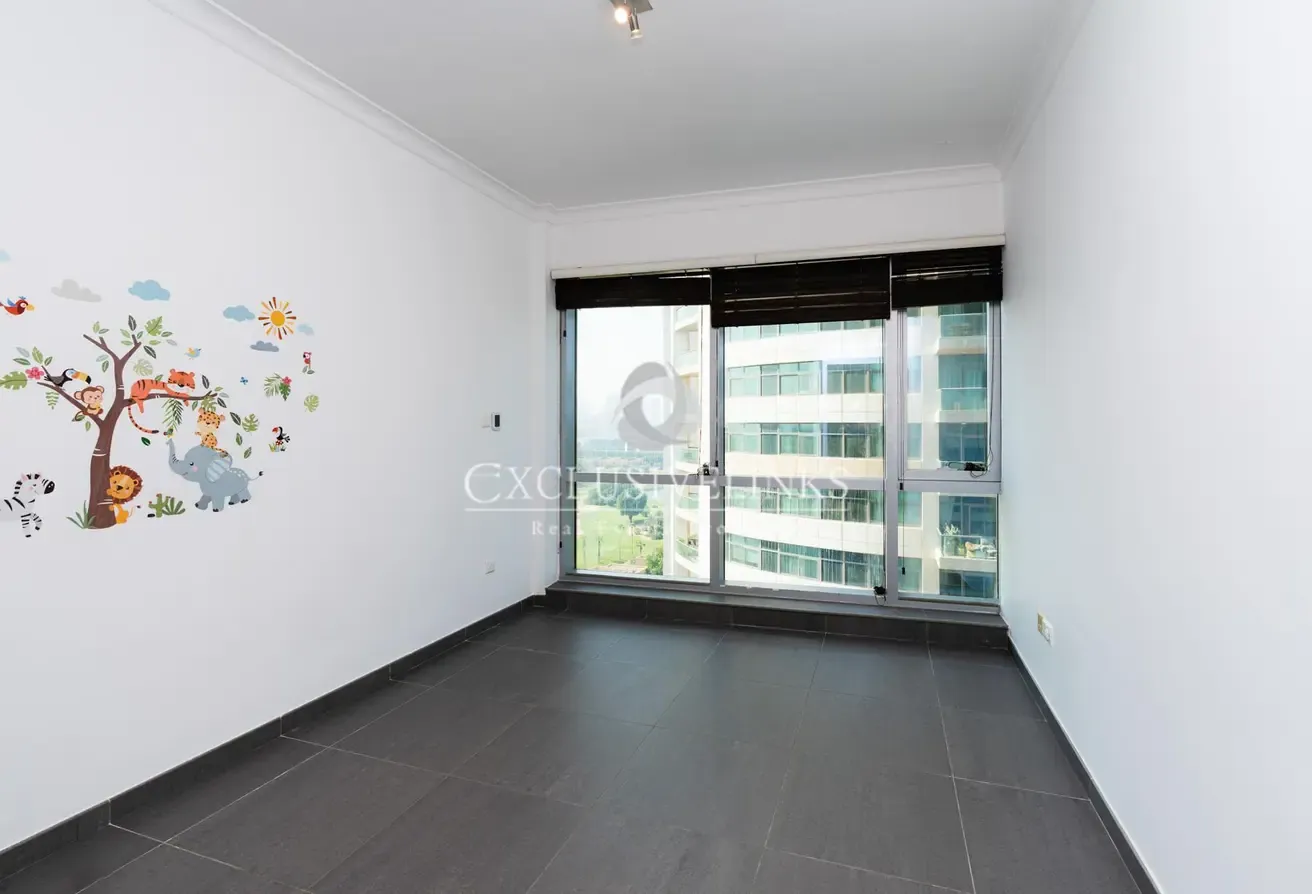 Vacant | 2 Parking | Golf Course View