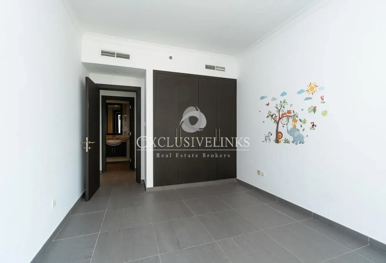 Vacant | 2 Parking | Golf Course View