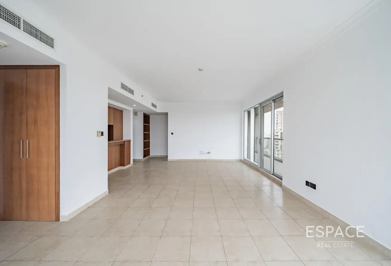 High Floor | Golf Course Views | Vacant Now | Huge