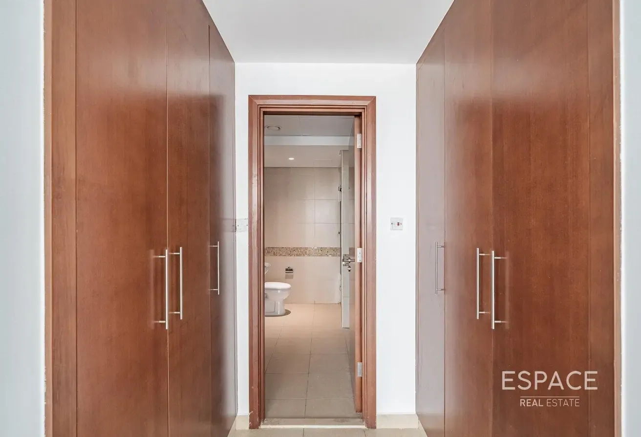 High Floor | Golf Course Views | Vacant Now | Huge