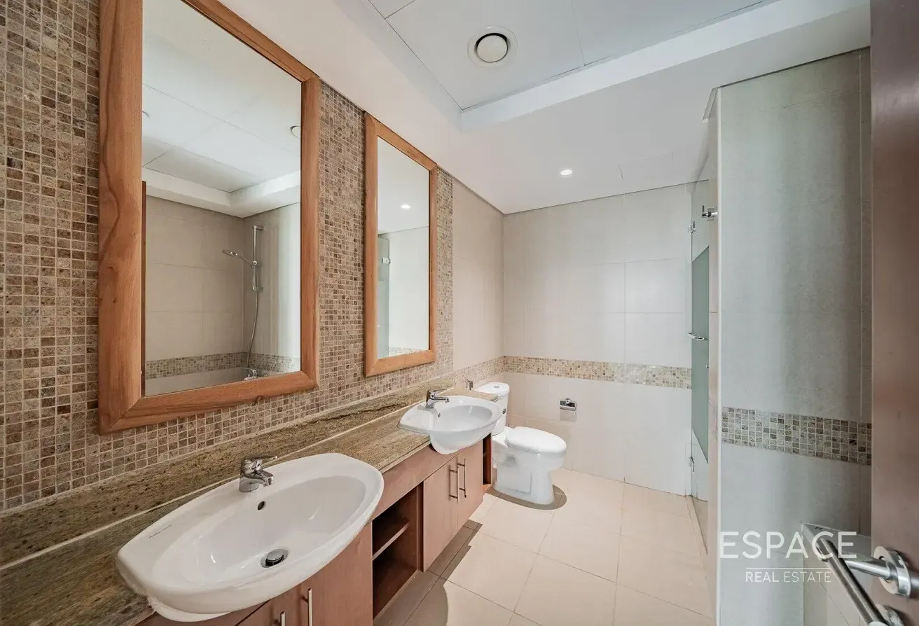 High Floor | Golf Course Views | Vacant Now | Huge