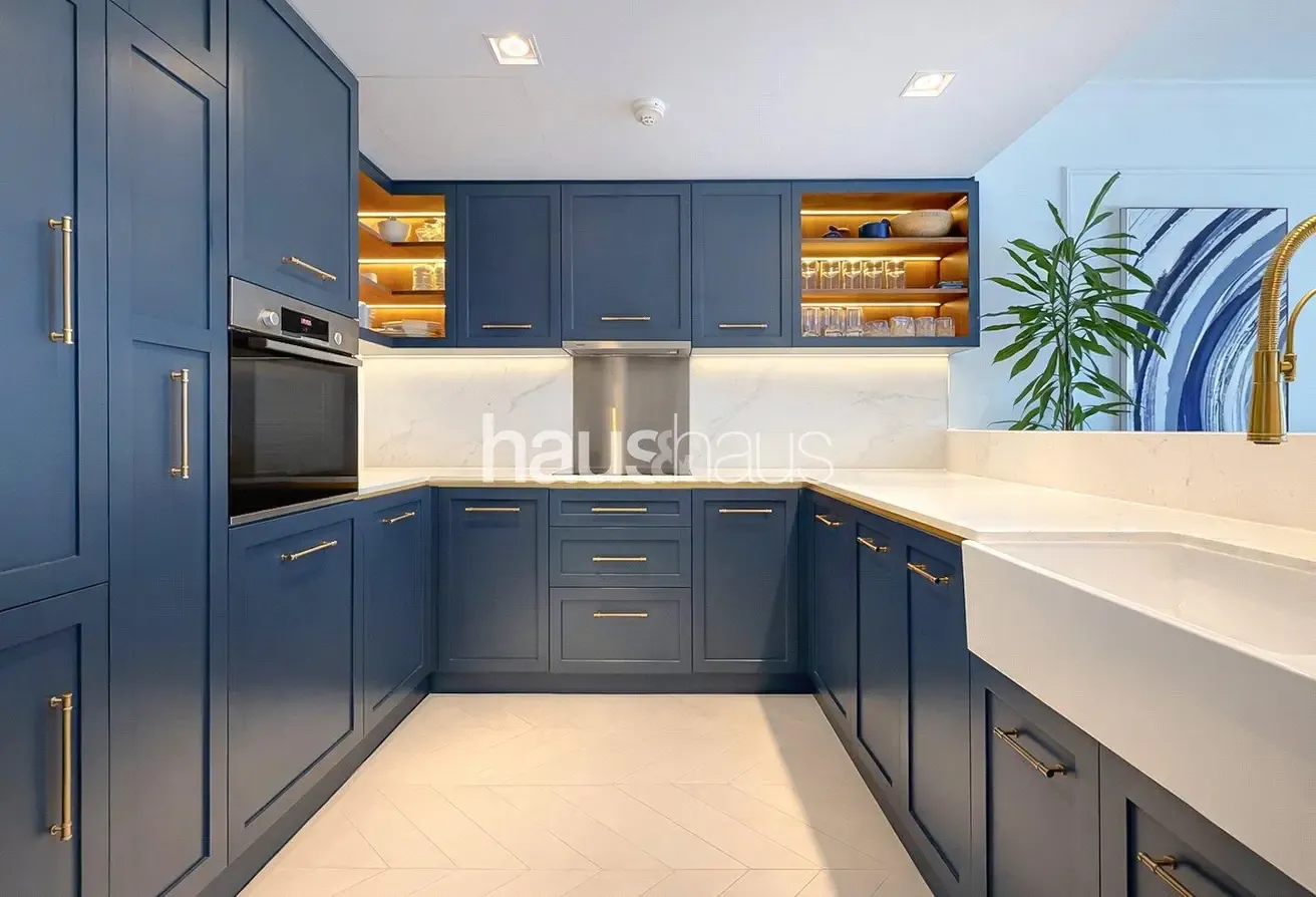 Stunning Upgrades | 981 Sq.Ft | Golf View