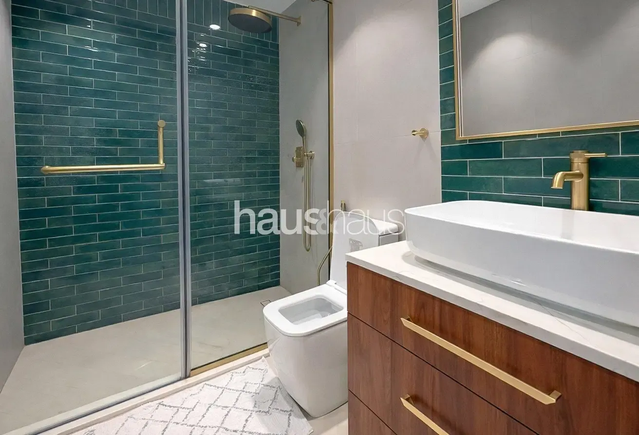 Stunning Upgrades | 981 Sq.Ft | Golf View