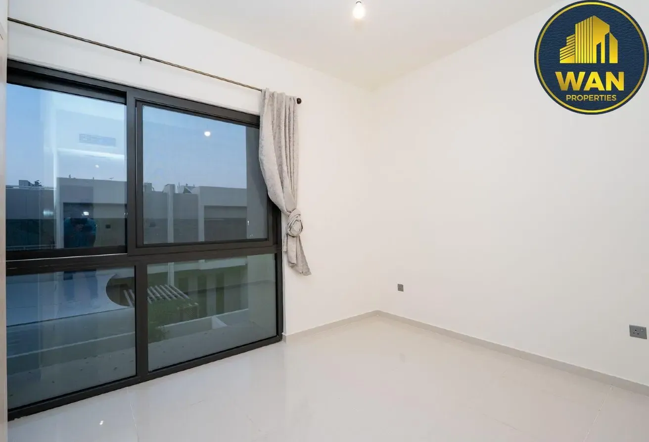 R2MB | Vaastu  | Vacant Soon | Huge Lounge