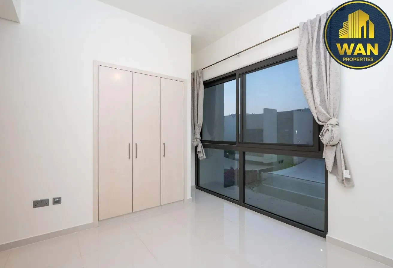 R2MB | Vaastu  | Vacant Soon | Huge Lounge