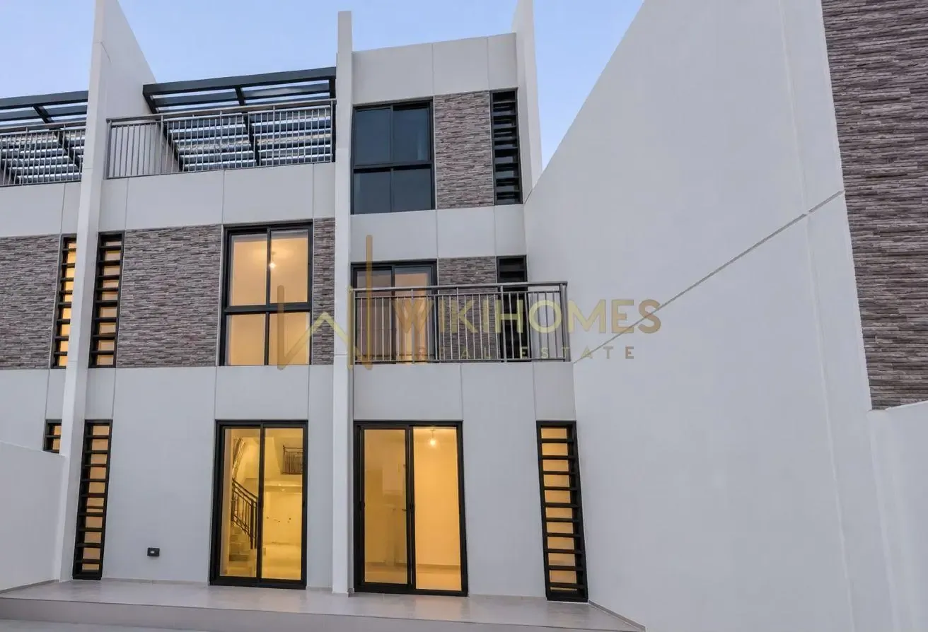 Hot Deal | G+2 5BR | Expansive Terraces