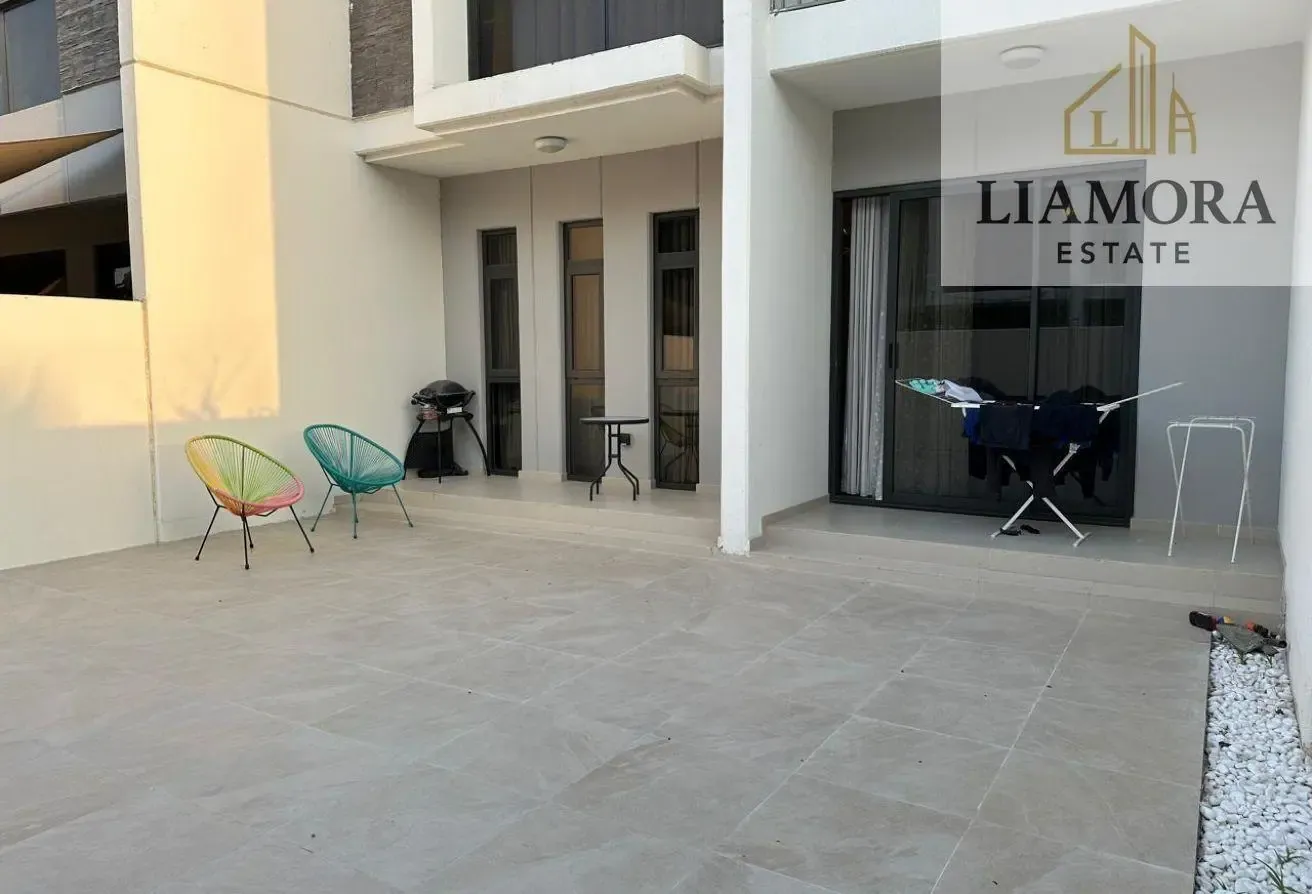 R2M | VACANT ON TRANSFER | UPGRADED | SPACIOUS