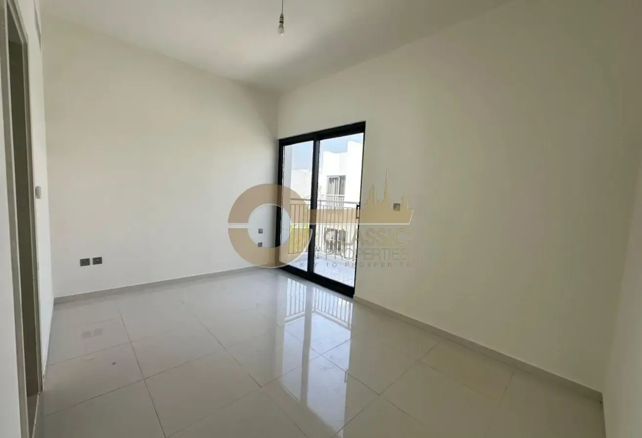 Spacious | Corner | Rented | Great Investment