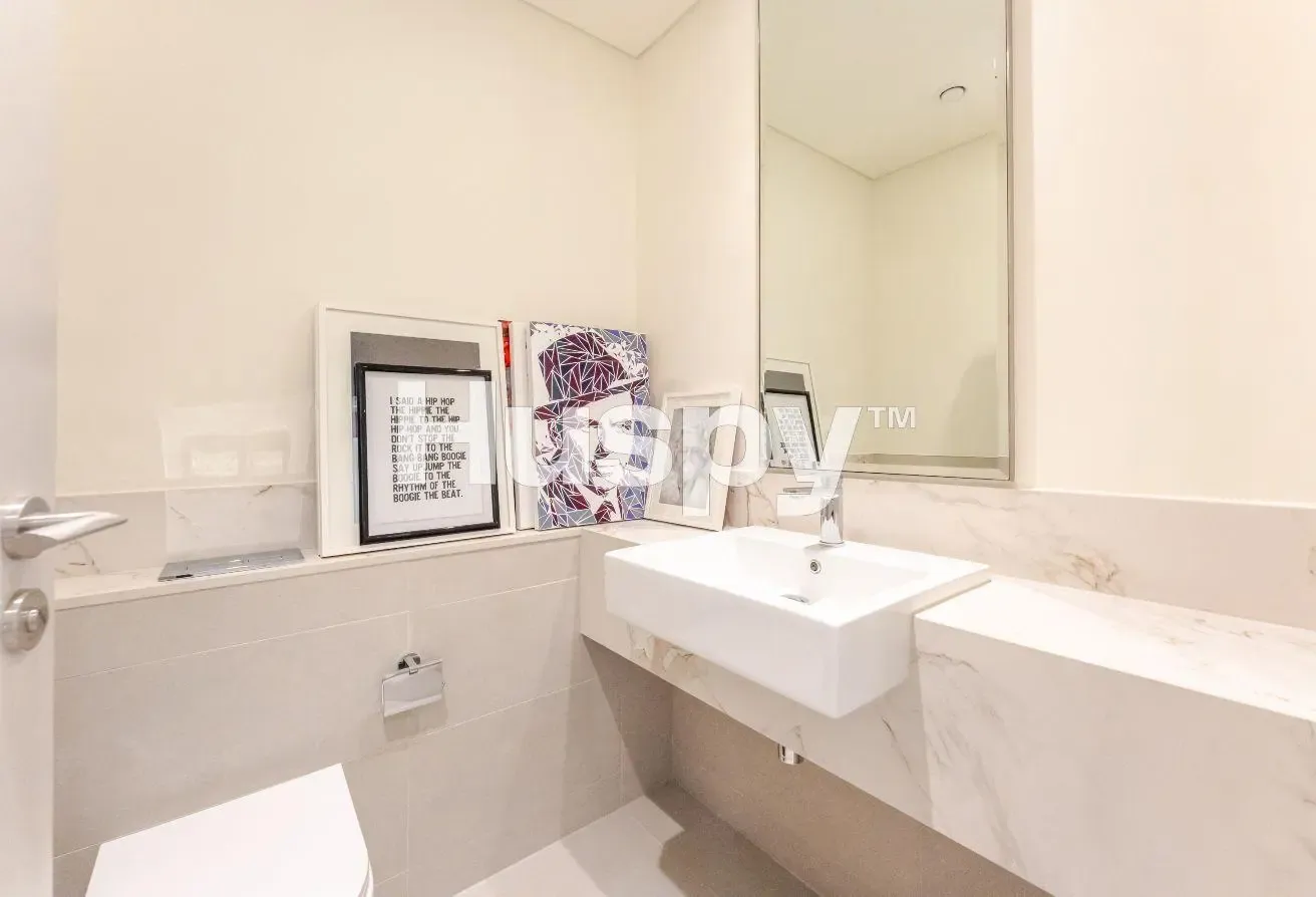 Upgraded | Marina and Park View | Mid Floor