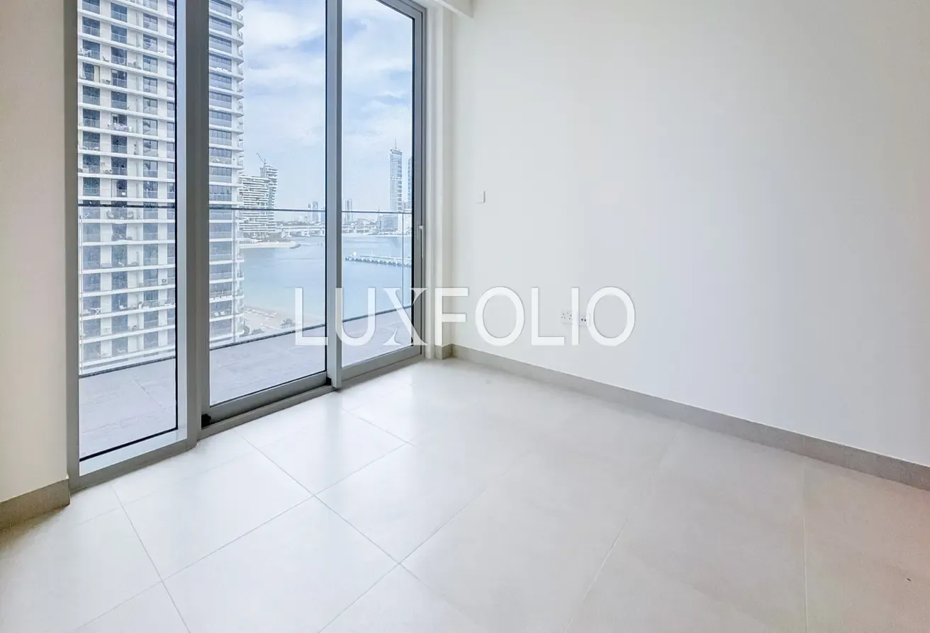 BEST PRICE ON MARKET | PARK & MARINA VIEW | PRIVATE BEACH ACCESS