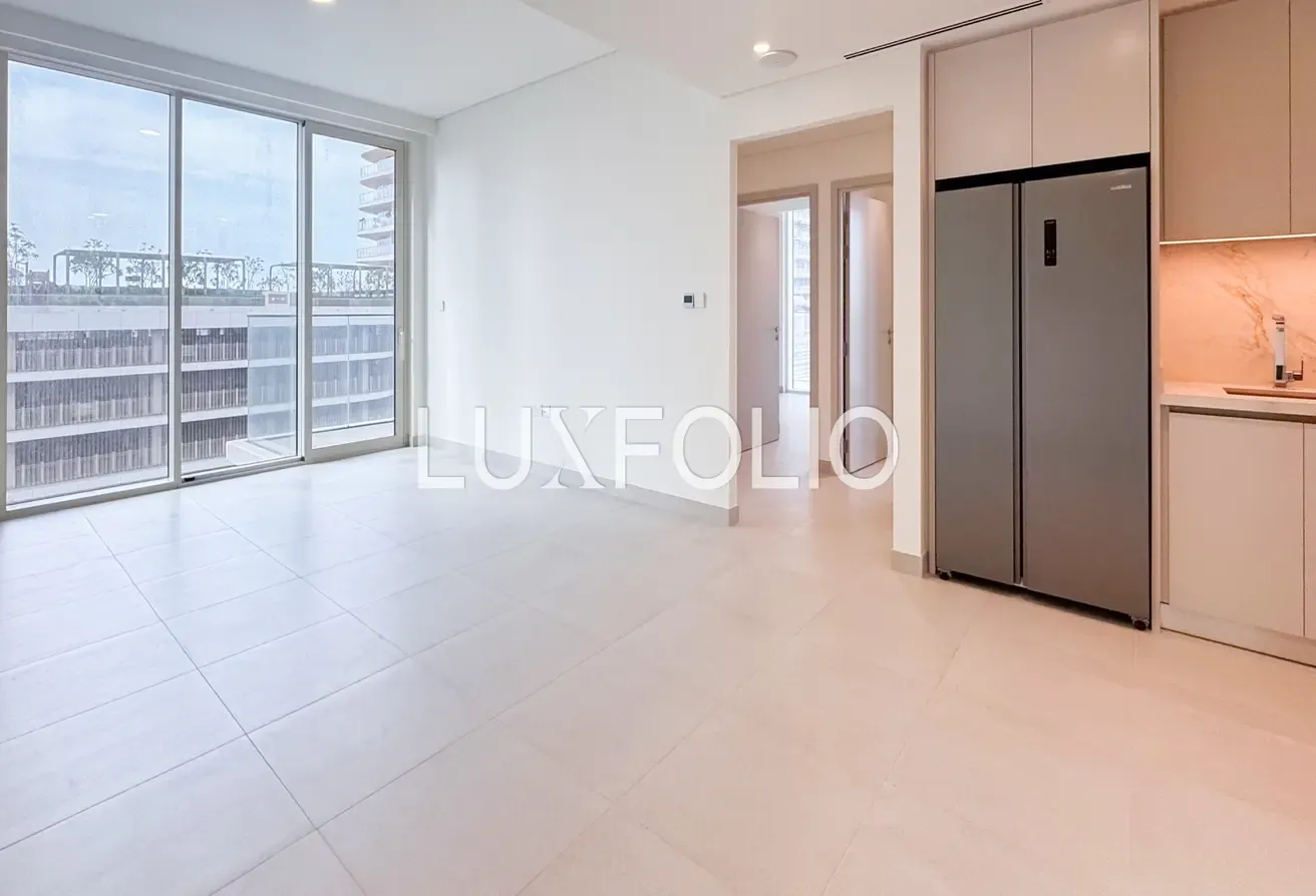 BEST PRICE ON MARKET | PARK & MARINA VIEW | PRIVATE BEACH ACCESS