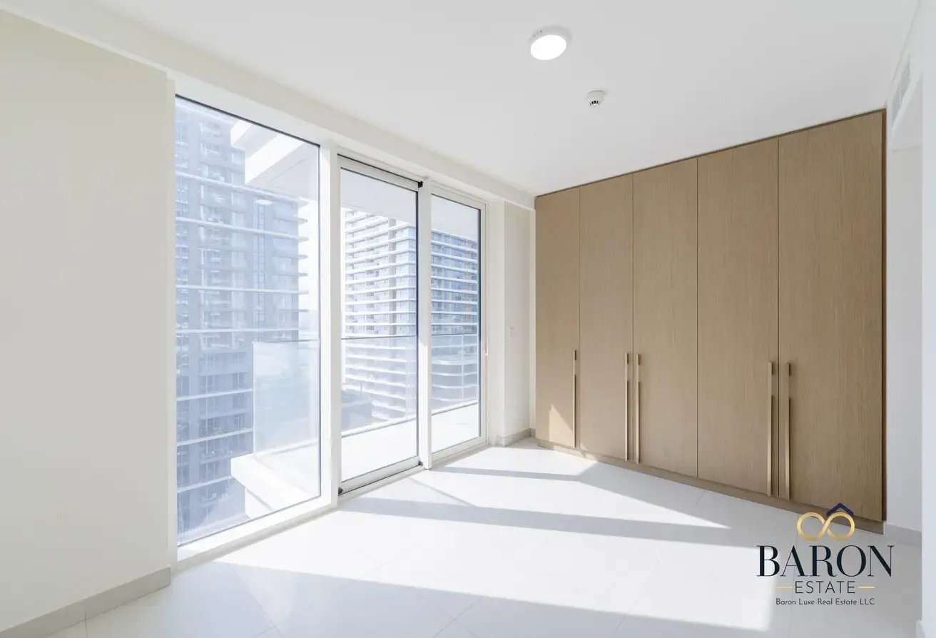 Marina View | Spacious | Corner Unit