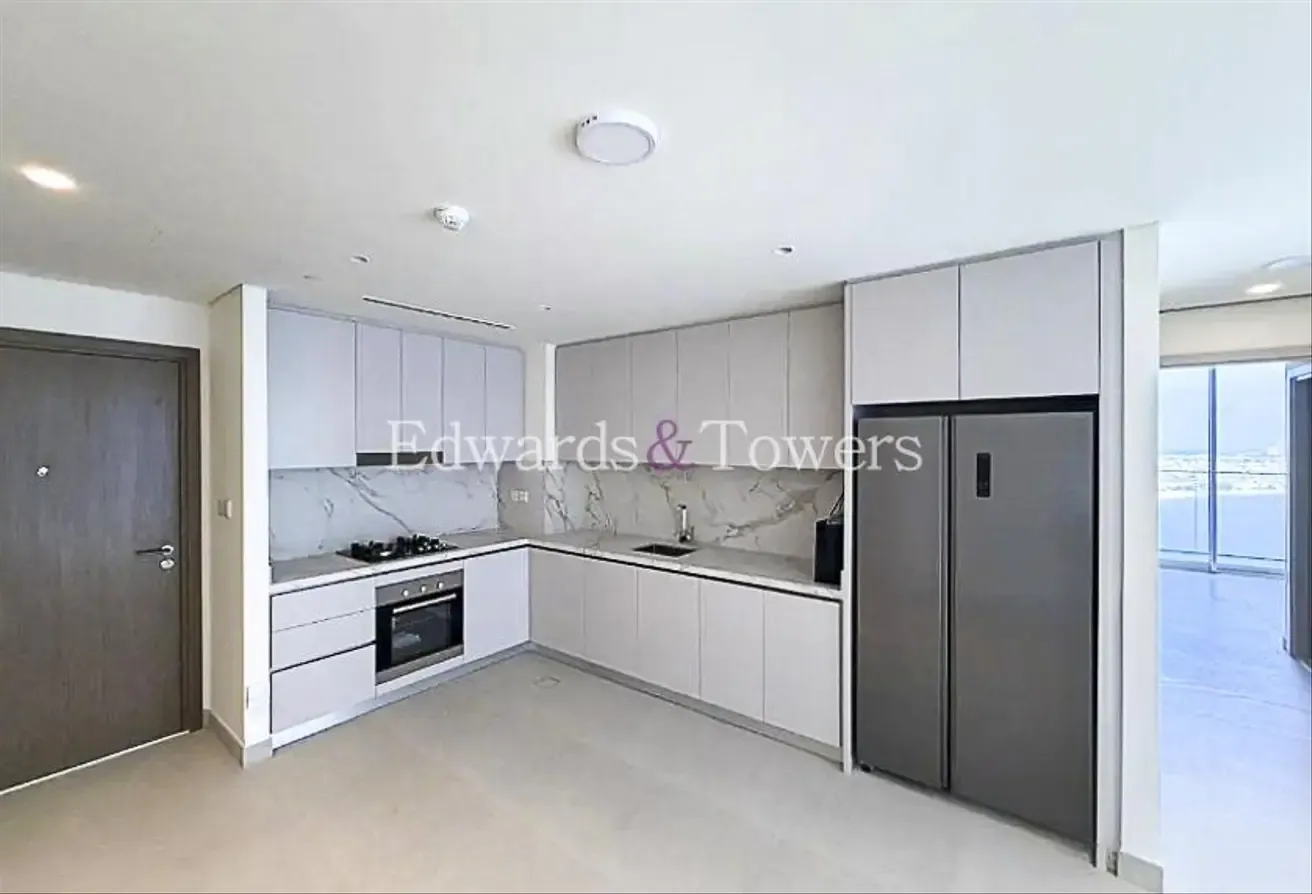 Marina Views | Brand New | Large Layout