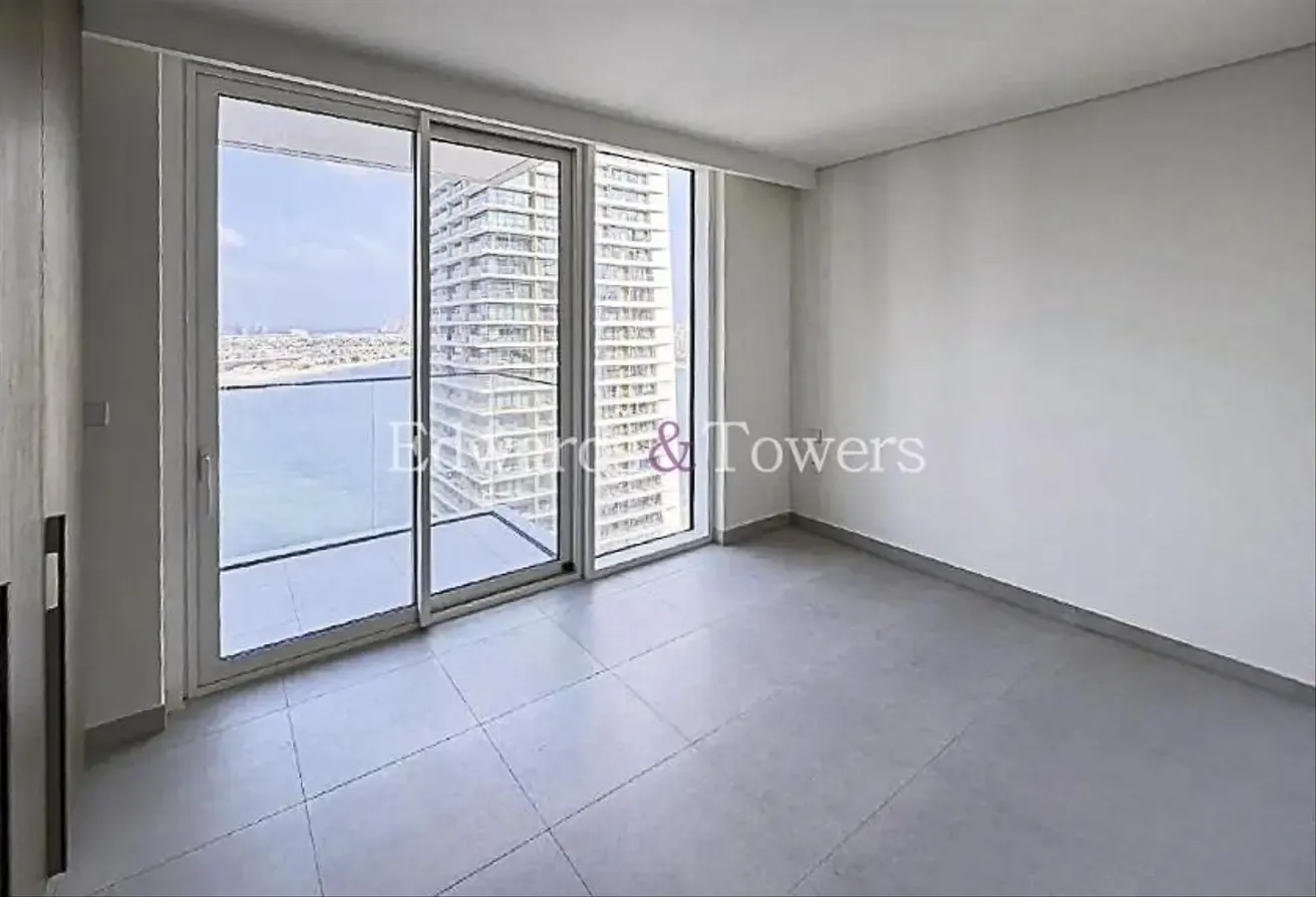 Marina Views | Brand New | Large Layout