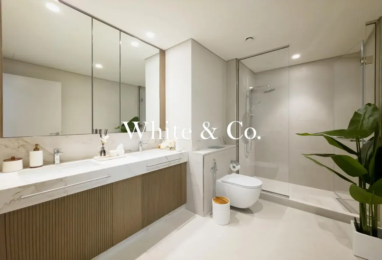 TASTEFULLY UPGRADED|DUAL VIEWS|FURNISHED