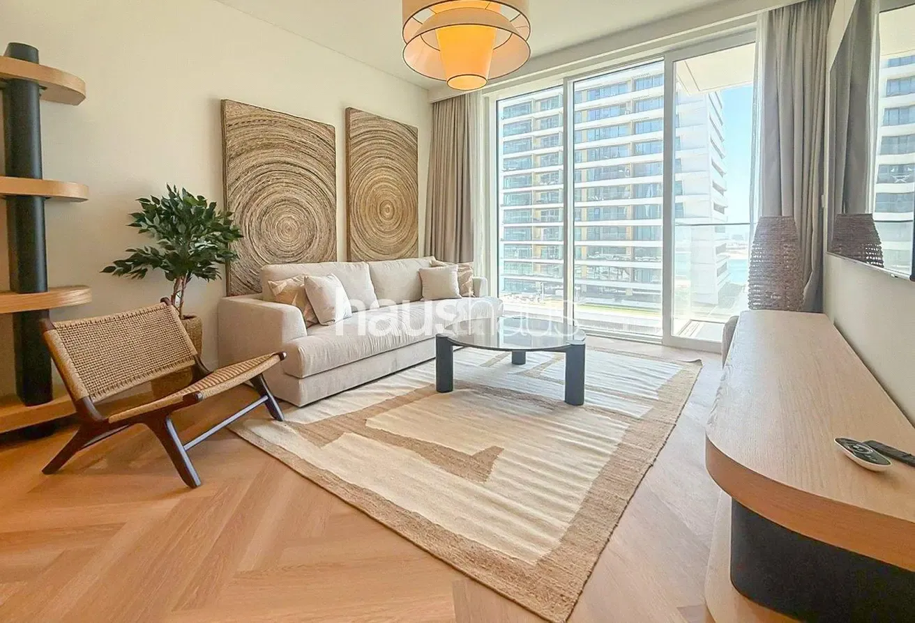 Park, Palm and Marina Views | Upgraded | Furnished
