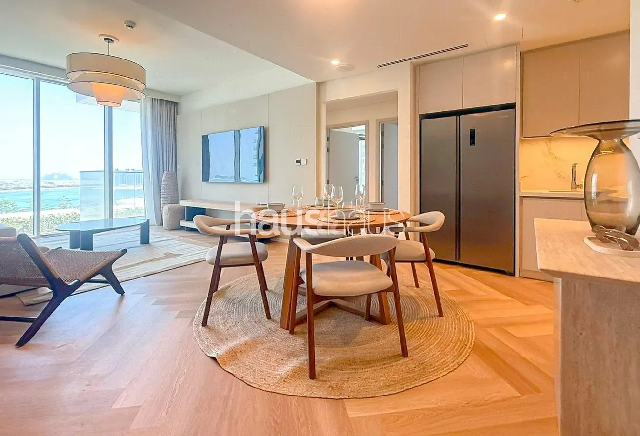 Park, Palm and Marina Views | Upgraded | Furnished