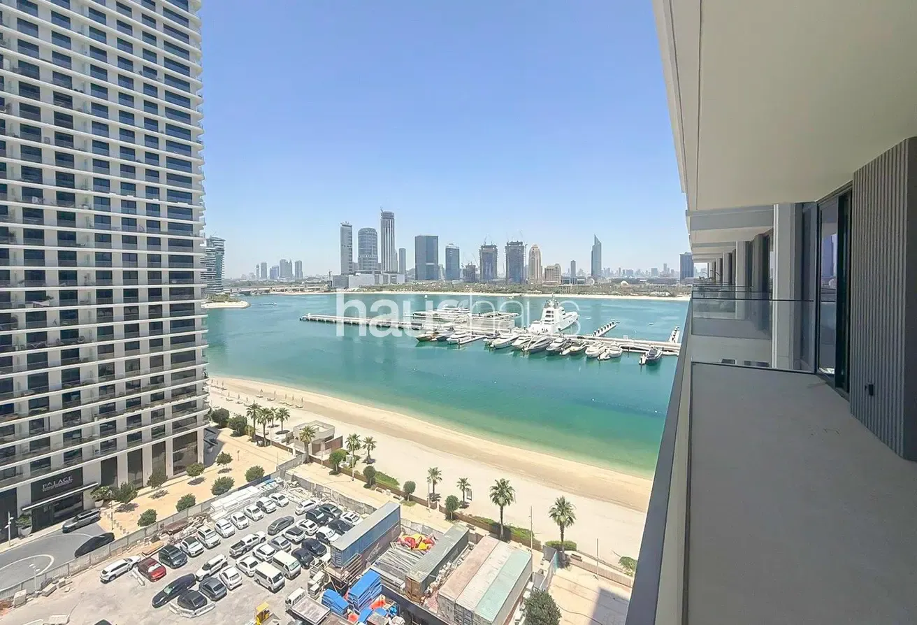 Park, Palm and Marina Views | Upgraded | Furnished