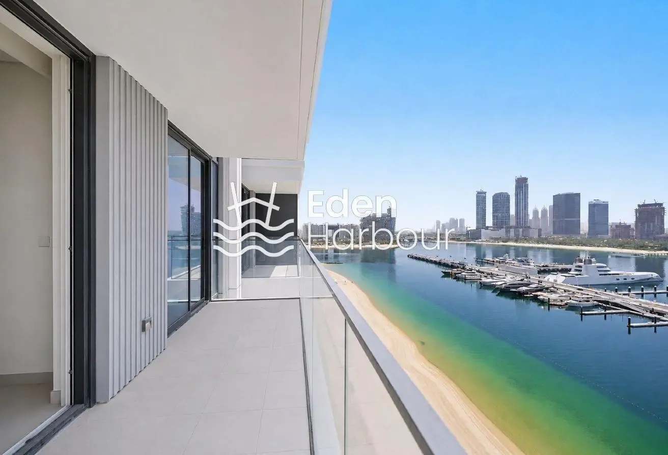 FULL HARBOUR VIEWS | VACANT | LOWER FLOOR