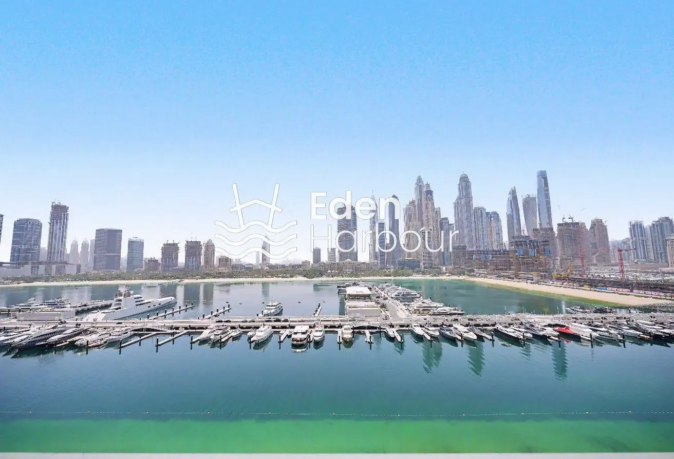 FULL HARBOUR VIEWS | VACANT | LOWER FLOOR