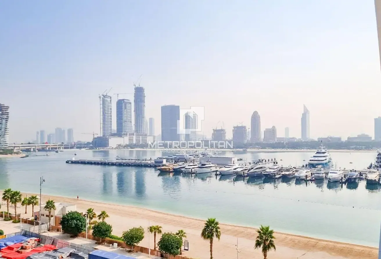 Sea View Living | Spacious Layout | Beach Access