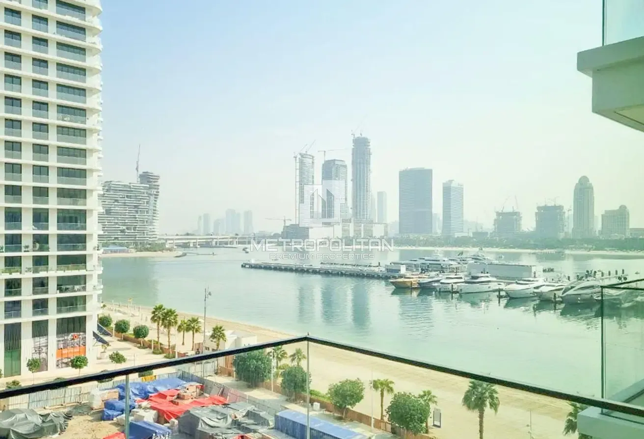 Sea View Living | Spacious Layout | Beach Access
