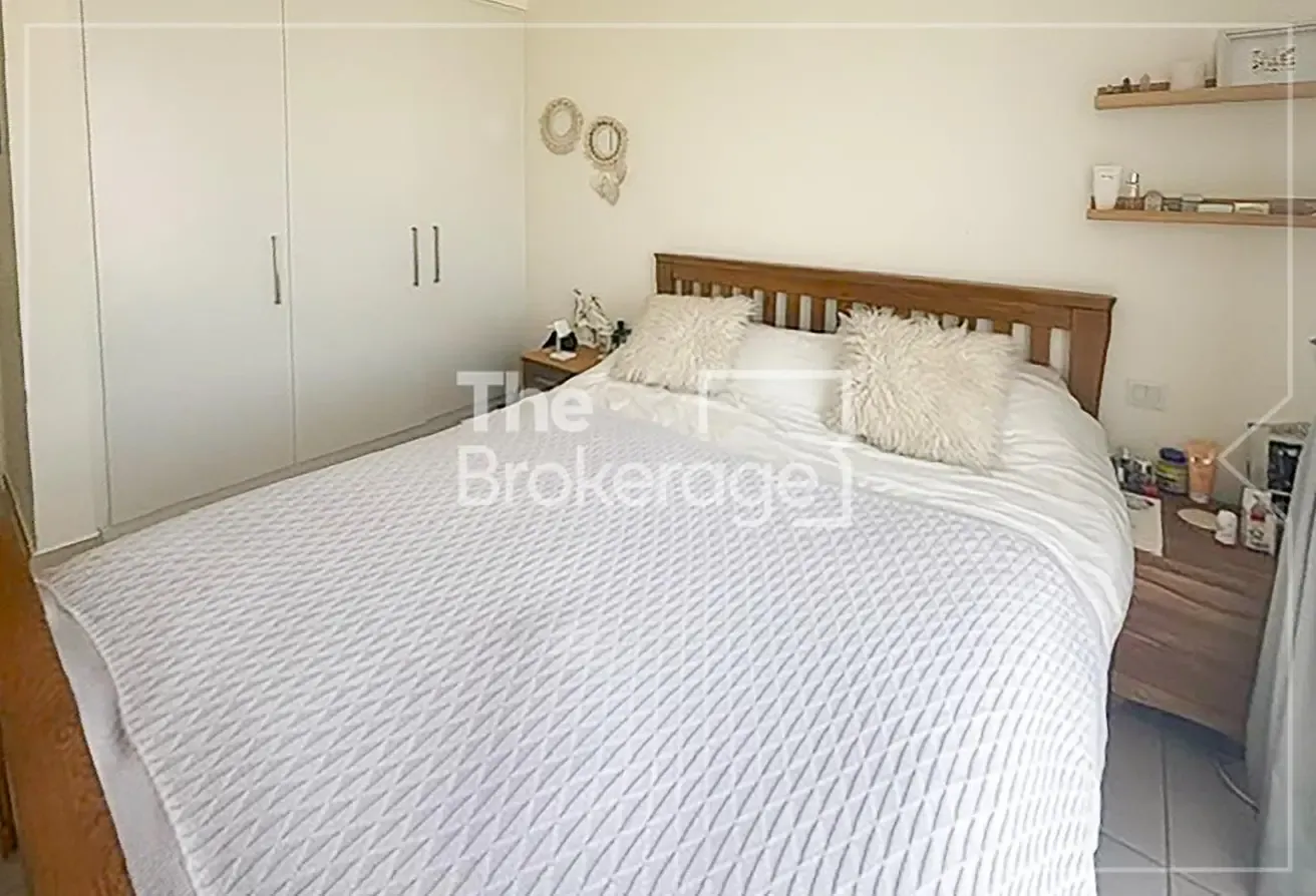 Beautiful Home | Single Row | VOT