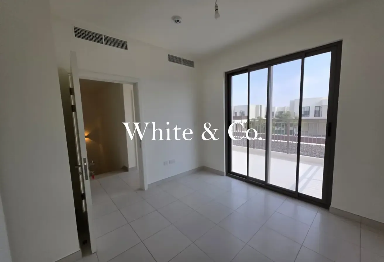 Single Row |   Vacant Now  | Landscaped