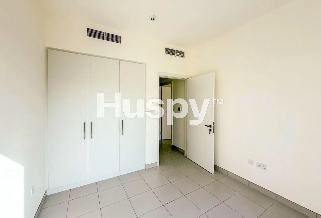 Close to Entrance | Unfurnished | Near Amenities